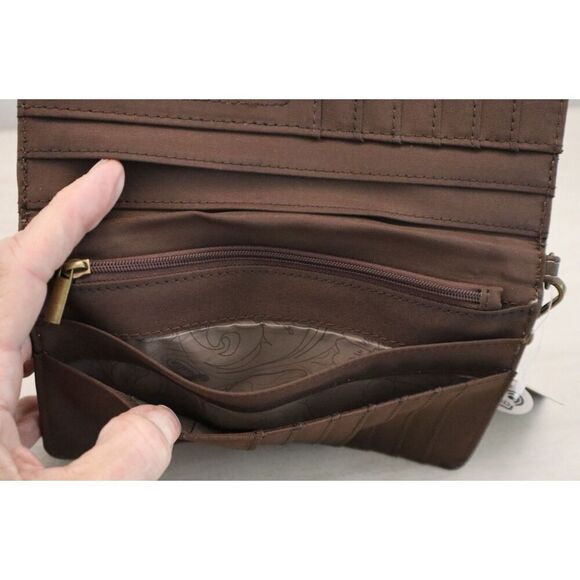 Justin Boots 22108516W Women's Textured Brown Leather Yoke Slim Wristlet Wallet - Picture 8 of 9